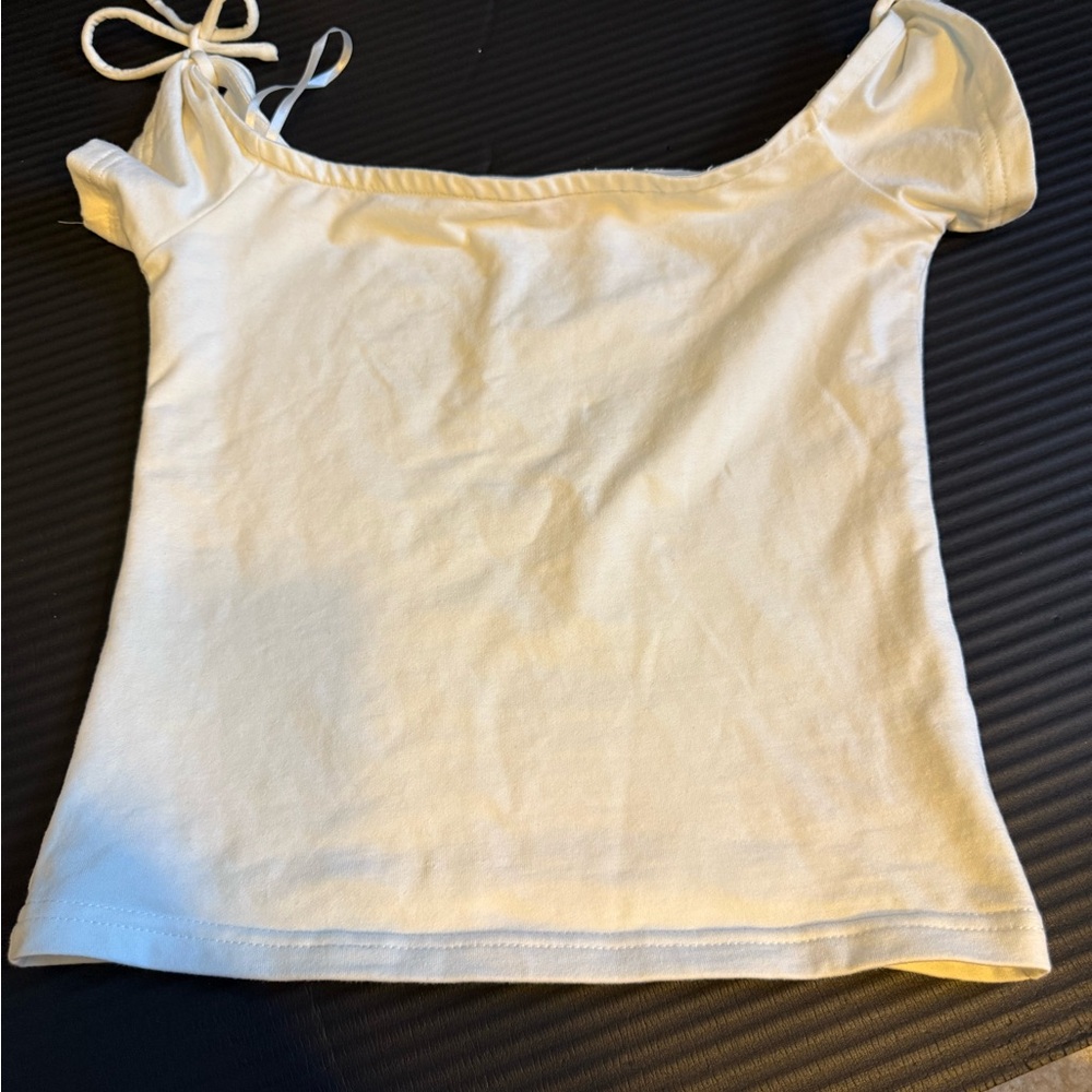 Edikted Jess Off Shoulder Top with Tie Straps Brand New w/out Tags